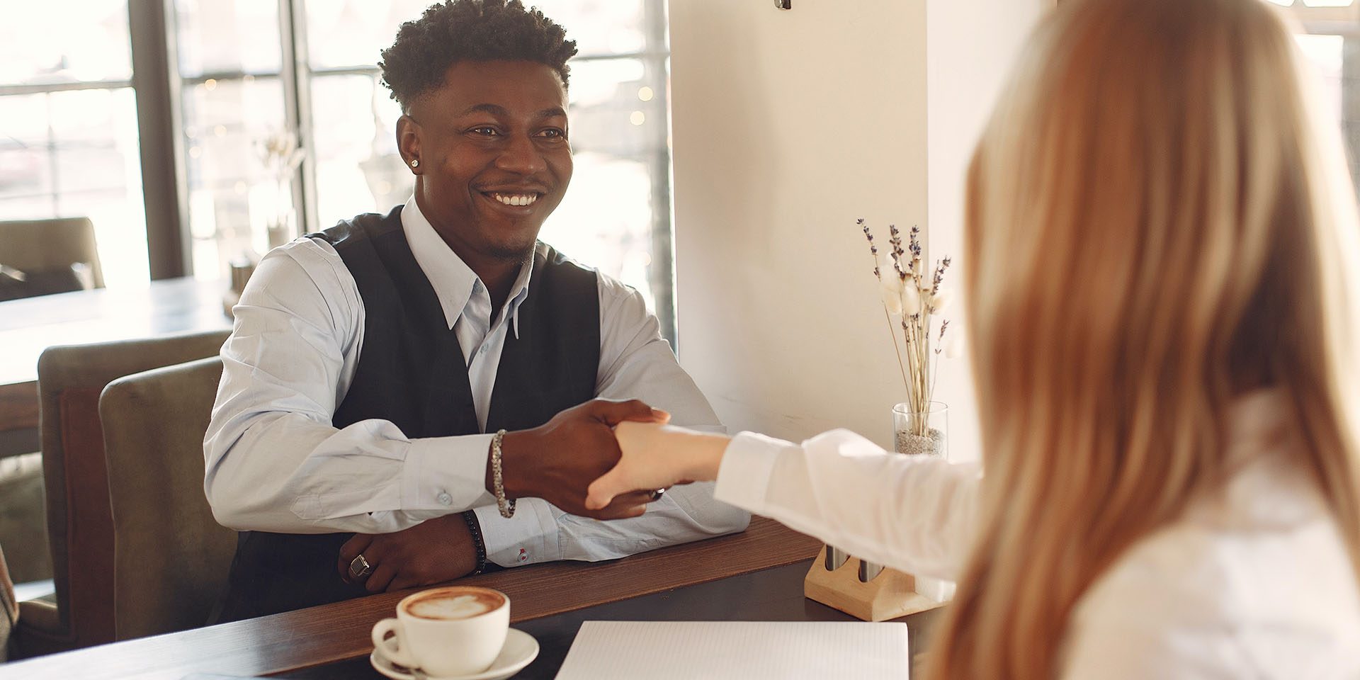 How to write the perfect interview pitch (Plus example).